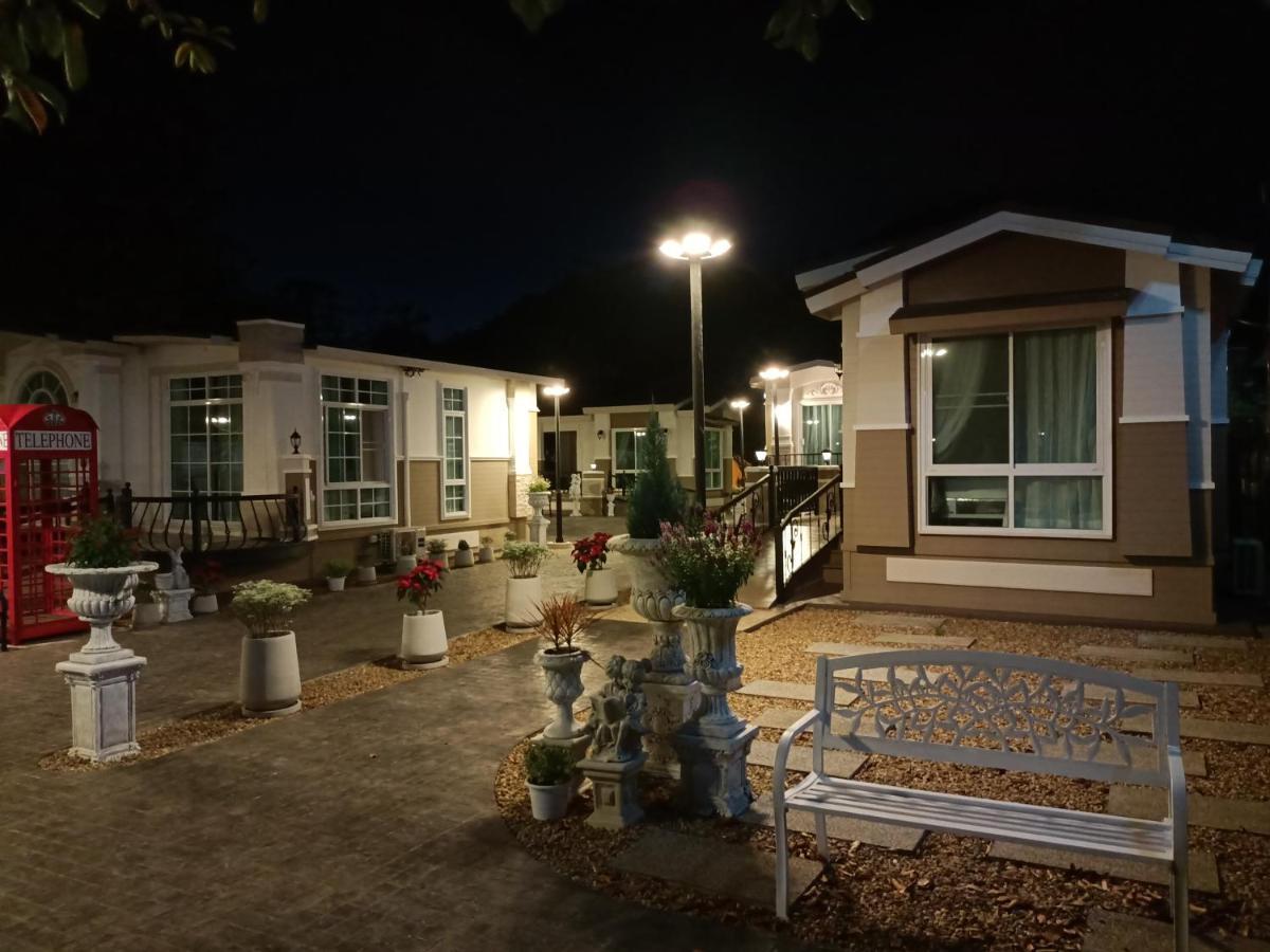 Khaoyaitriplefive Bed & Breakfast Ban Thung Sawang Bagian luar foto
